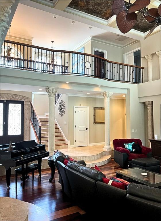 Building Photo - 664 Oxbow Dr