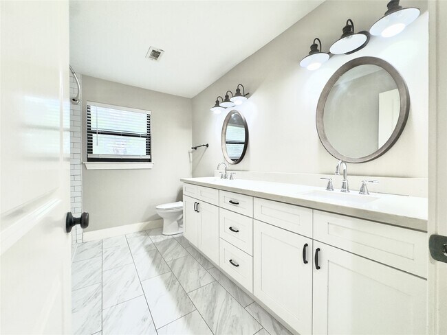 Building Photo - 14103 Kellywood Ln