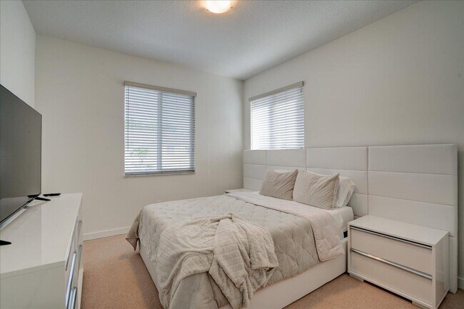 Building Photo - 1451 Pioneer Way