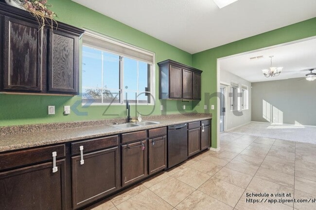 Building Photo - 7508 S 27th St