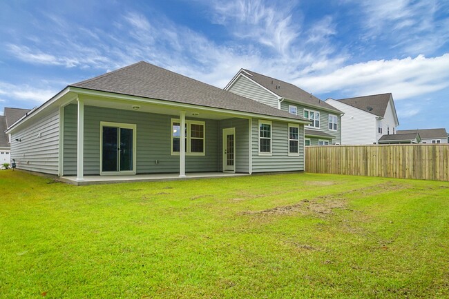 Building Photo - Remarkable 3 BR/ 2 BA Home With Solar Panels
