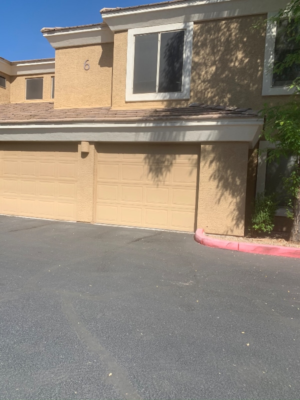 Building Photo - 1411 E Orangewood Ave