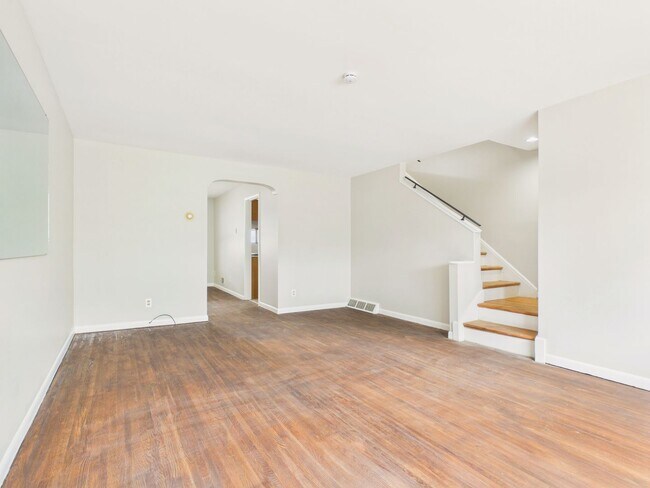 Building Photo - 3 Bedroom in Harrisburg