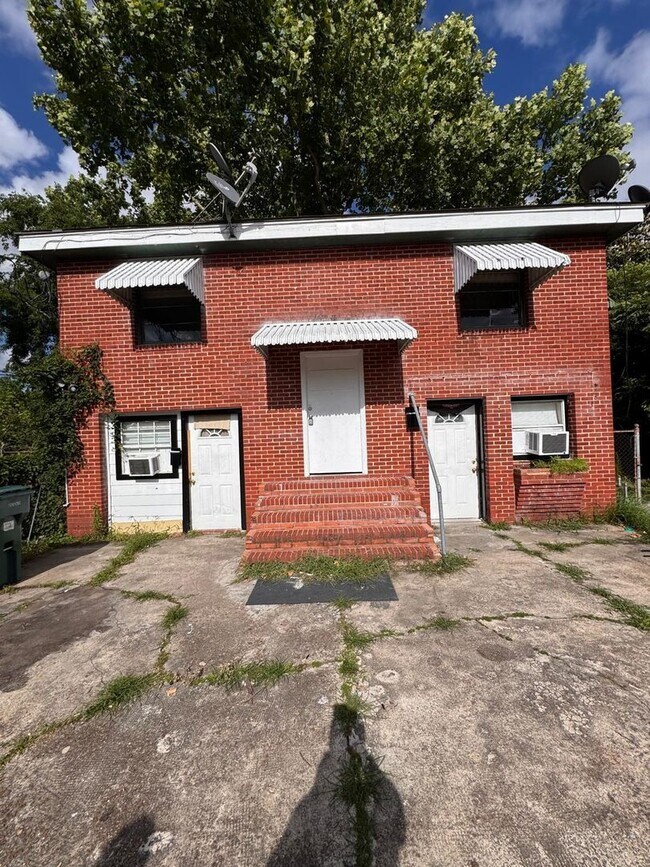 Building Photo - 4075 Reed St