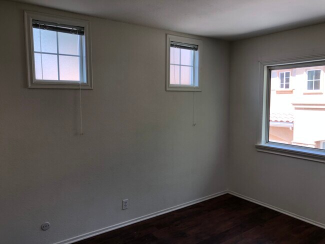 Building Photo - 5304 Colodny Dr