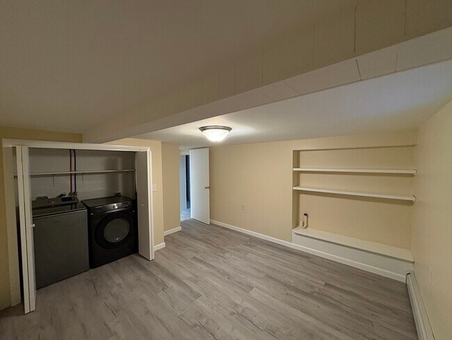 Building Photo - 150 W Wrentham Rd