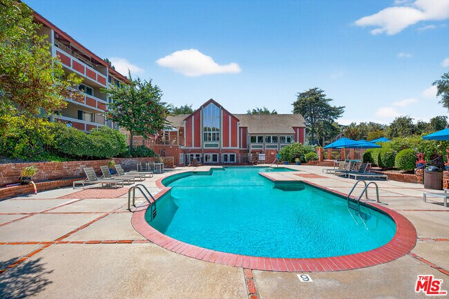 Building Photo - 6305 Green Valley Cir