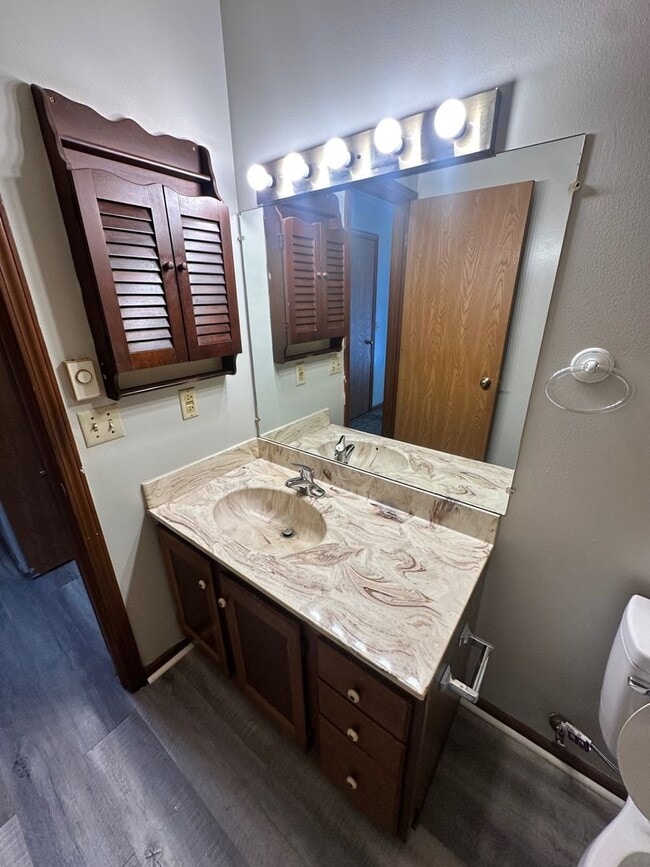 Building Photo - Lynnwood Apartments