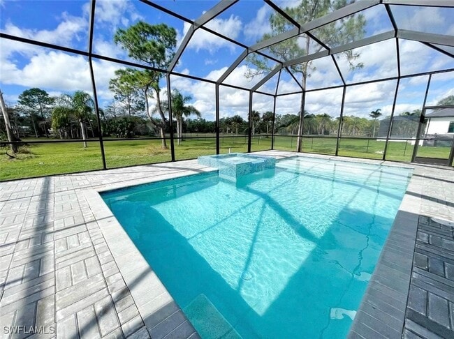 Building Photo - 687 23rd St SW