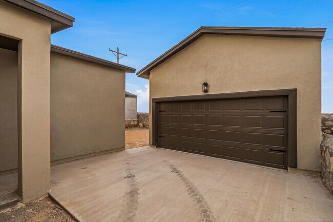 Building Photo - 14329 Steve Joyce Pkwy