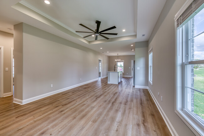 Building Photo - 325 Monroe Dr