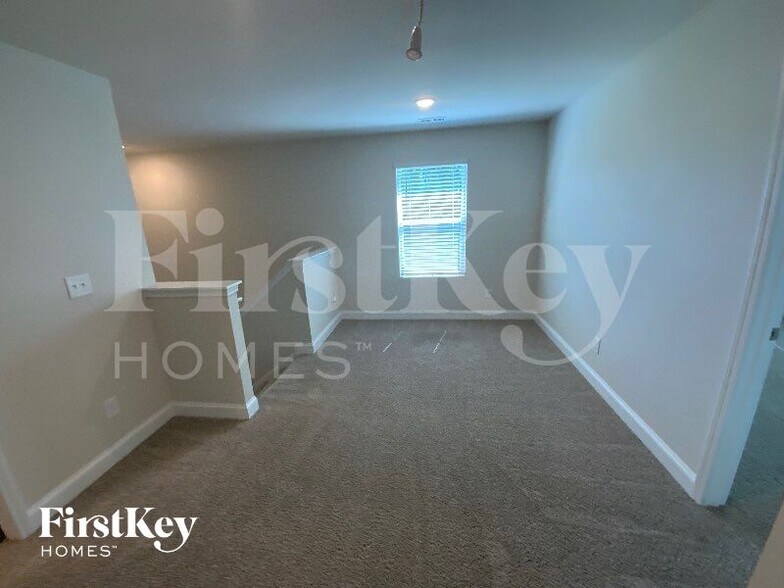 Building Photo - 5225 Cobblestone Glen Dr
