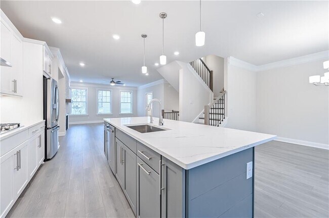 Building Photo - 1356 Live Oak Ln