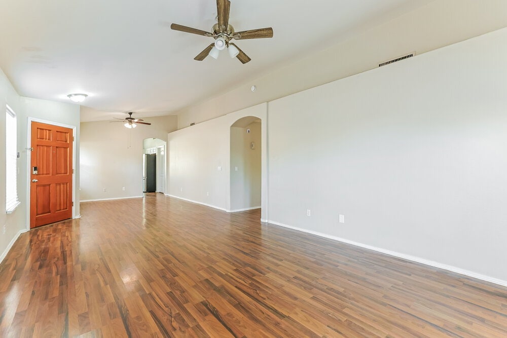 Building Photo - 91 N Soho Pl