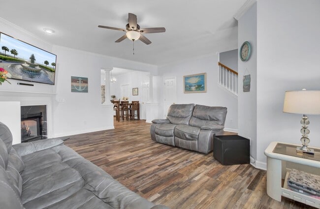 Building Photo - Dunes West Town House