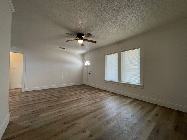 Building Photo - Renovated Charm Meets Modern Comfort – 3-B...