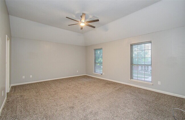 Building Photo - Village Park Drive, Missouri City, TX 77489 - 5 BR 2.5 BA single-family home