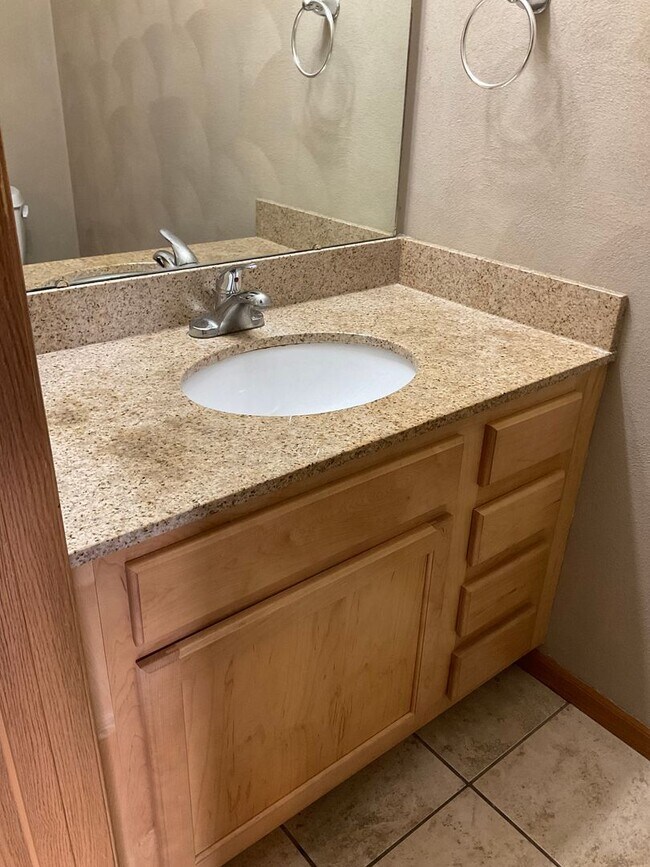 Building Photo - 139 Northtowne St