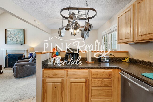 Building Photo - 3395 Beechwood Ct