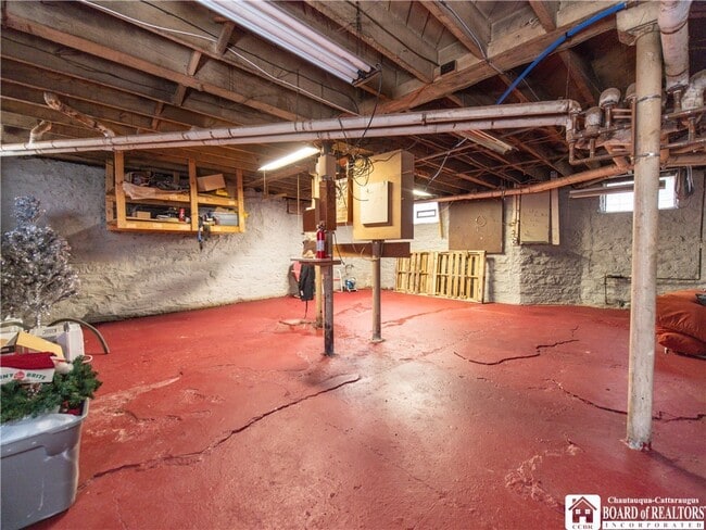 Building Photo - 98 Forest Ave
