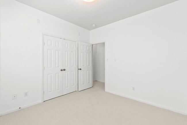 Building Photo - 72 S Piper Trace