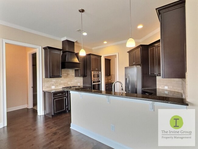 Building Photo - 6 bed, 3.5 bath in Prattville!