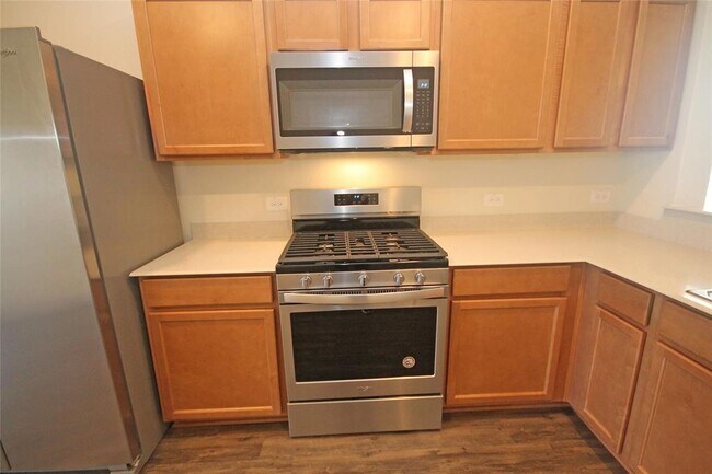 Building Photo - 4415 Iron Horse Dr