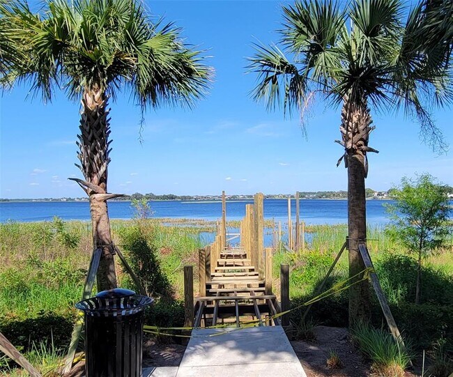 Building Photo - 17415 Bal Harbour Dr