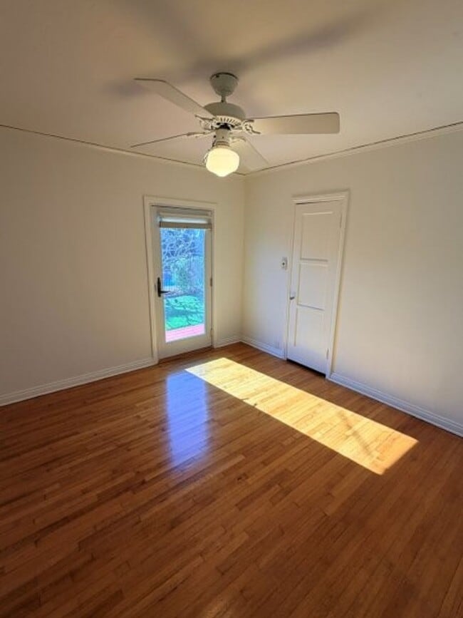 Building Photo - Pico-Robertson / Beverlywood 2 beds + 1.5 baths Spanish house PLUS Studio ADU  | Pool+Jacuzzi & e...