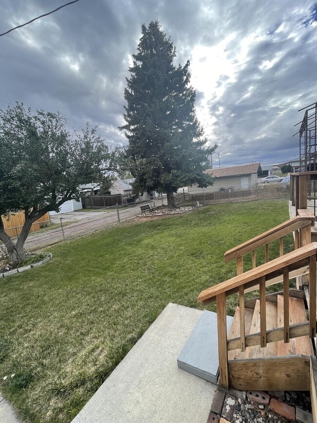 Building Photo - 3204 17th Ave S