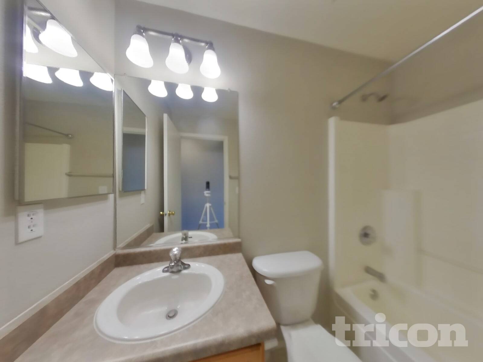 Building Photo - 7711 Mariner Cove Dr