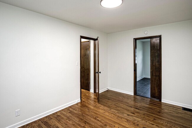 Building Photo - Beautiful 3-Bed, 2-Bath Home in West Omaha!