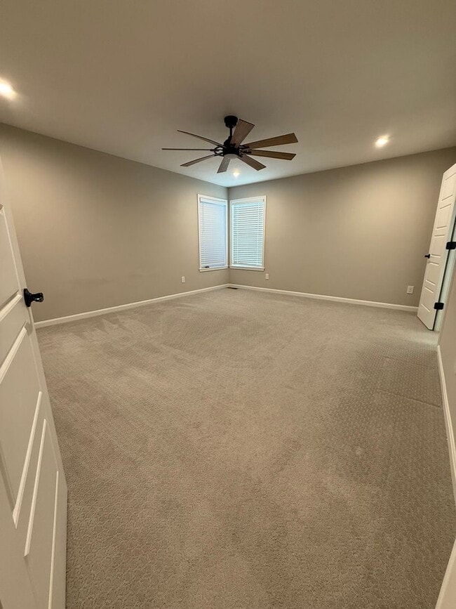 Building Photo - Silver Creek Meadows Subdivision