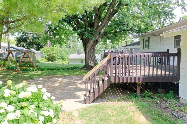 Building Photo - 4023 5th Pl NW