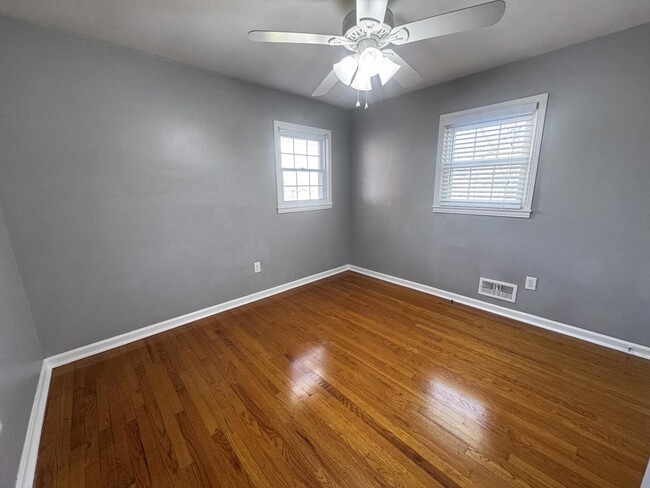 Building Photo - 316 Emmett Ave