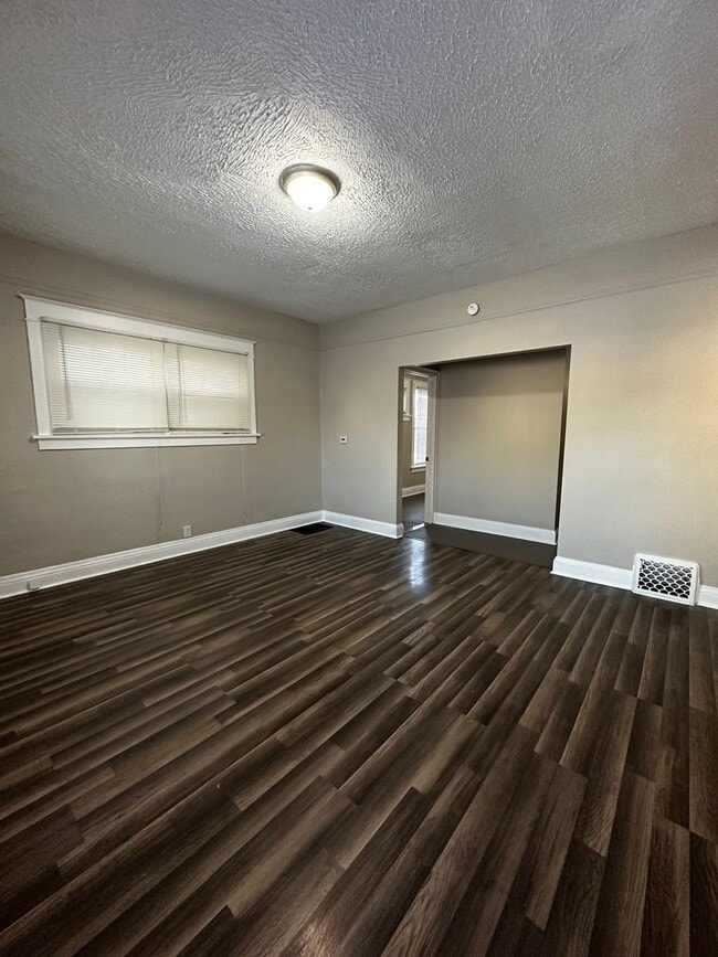 Building Photo - 1608-1610 12th Ave Moline, IL