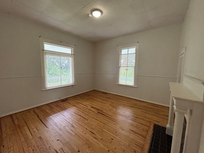 Building Photo - 4/3 House in North Rome- $1,550