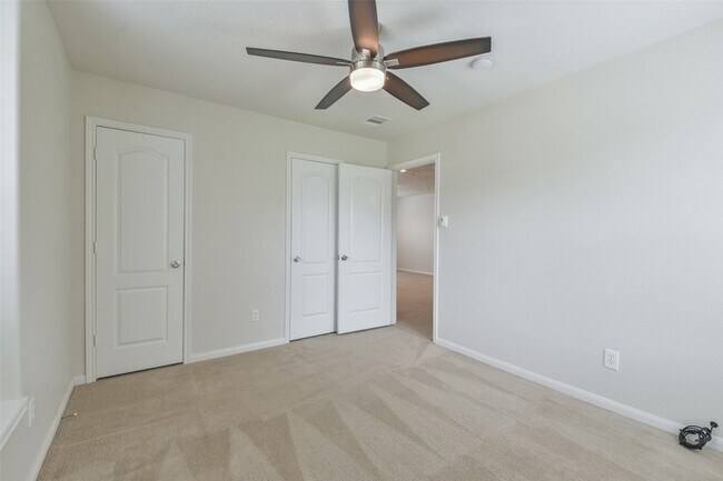 Building Photo - 7934 Blue Wahoo Ln