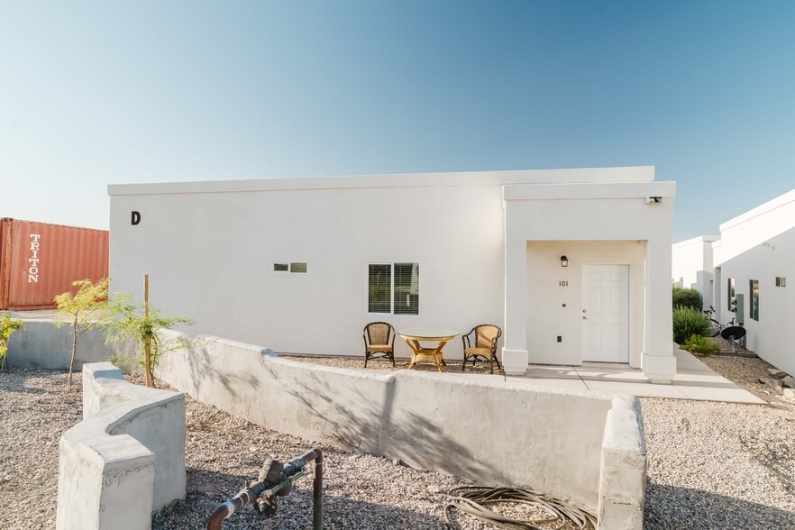 Building Photo - 2878 Jamaica Blvd S