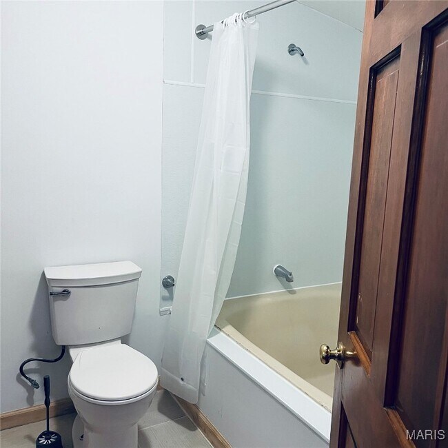 Building Photo - 6476 Hackberry Dr