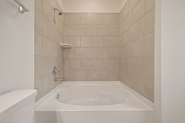 Building Photo - 814 Mustang Rdg Ter