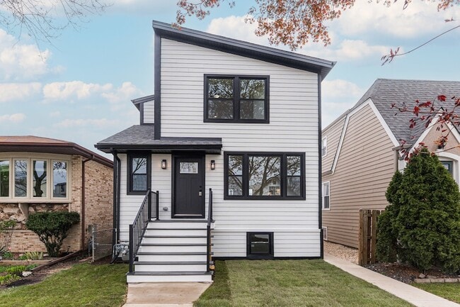 Primary Photo - 4129 N Oketo Ave