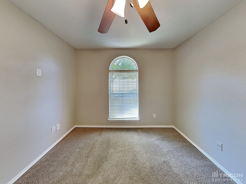 Building Photo - 7319 Woodhome Dr