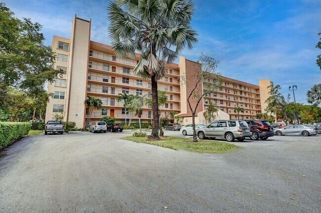 Building Photo - 14671 Bonaire Blvd