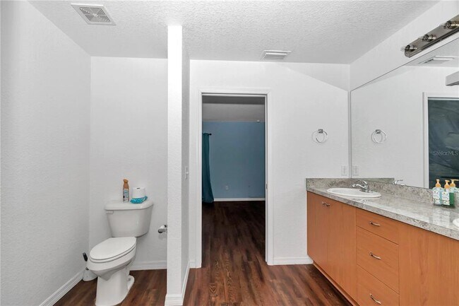 Building Photo - 70 SE 81st Pl