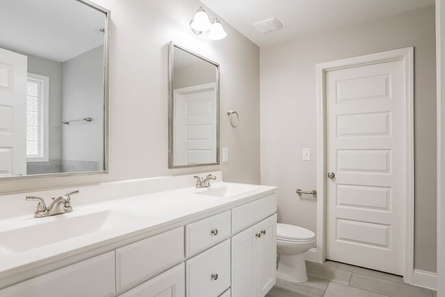 Building Photo - 100 Alcock Ln