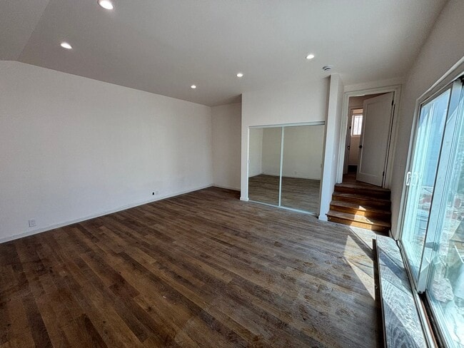 Building Photo - Spacious 3BR, 2Bath House Oakland | $35=00 | Newly Remodeled | Se Habla Español