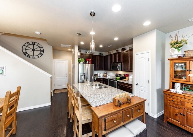 Building Photo - Gorgeous Gold Hills Mesa 2 Bedroom