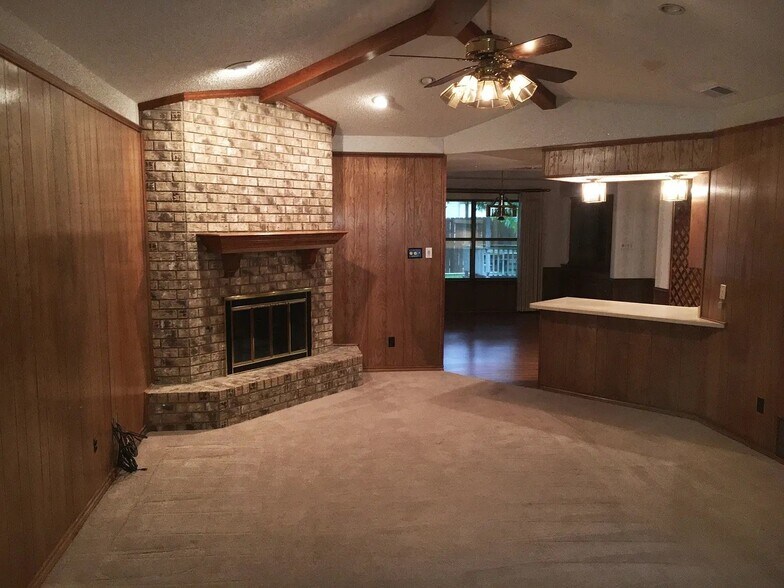 Building Photo - 3906 Double Oak Ln