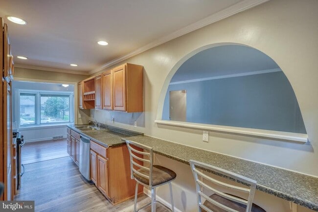 Building Photo - 124 Hilldale Ct
